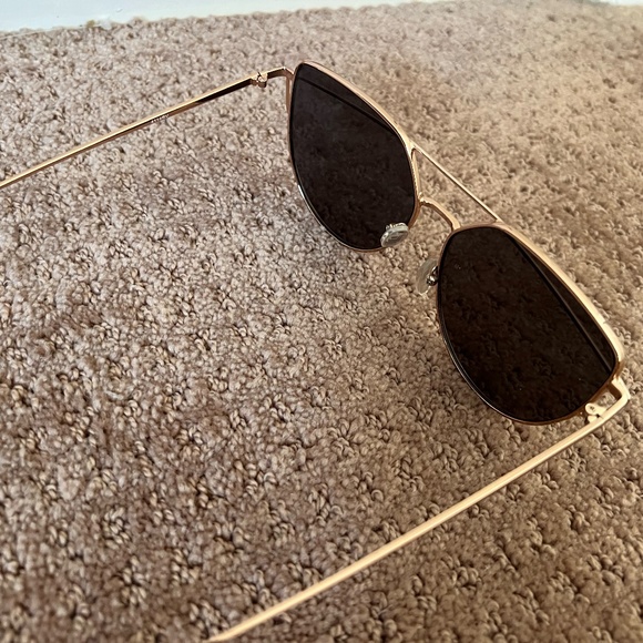 Sunscape  STS Blue Sunglasses UV400 (Women's) - Picture 3 of 5